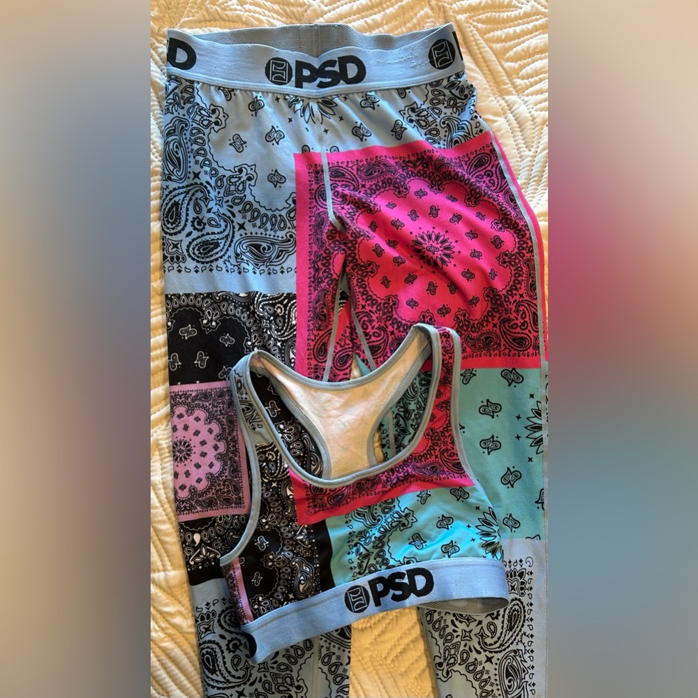Size small athletic wear sports bra matching pants 2 piece